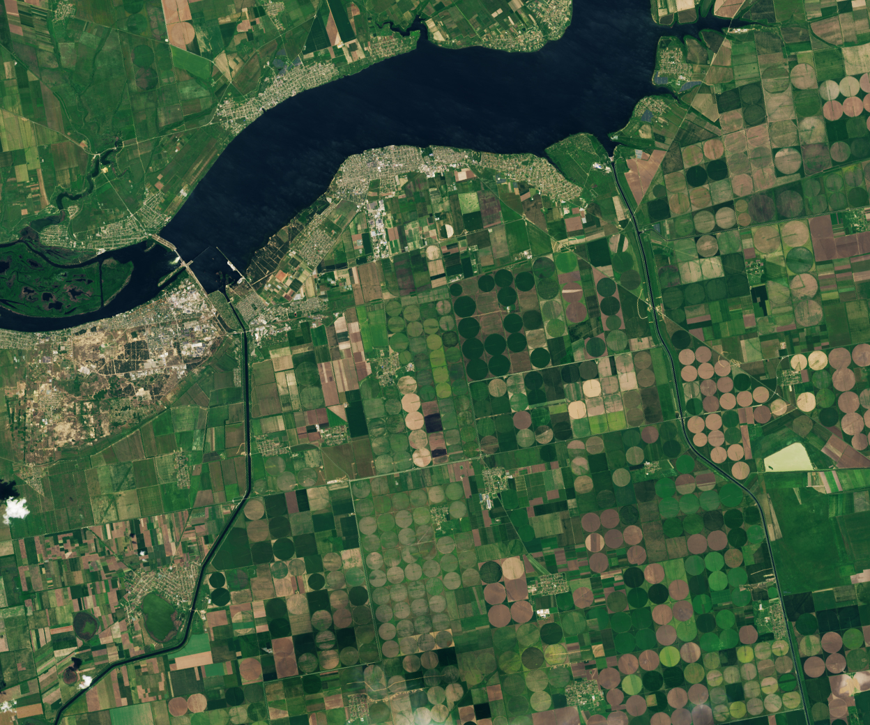 17 May 2023: water fills the reservoir and connects to the canal inlets.